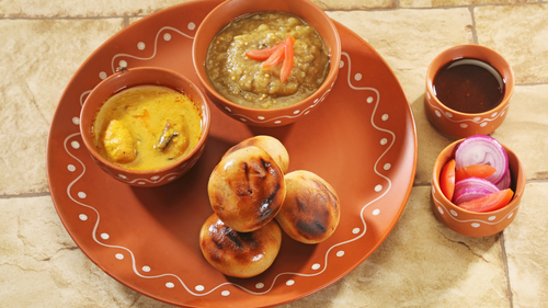 6 Best Places To Eat Litti Chokha In Delhi 